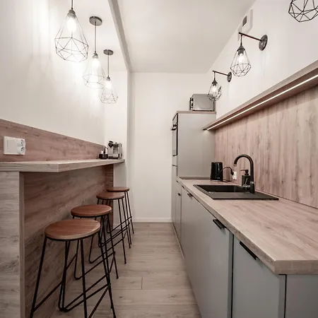Inpoint Apartments G11 Near Old Town & Kazimierz District & Optional Paid Parking-3